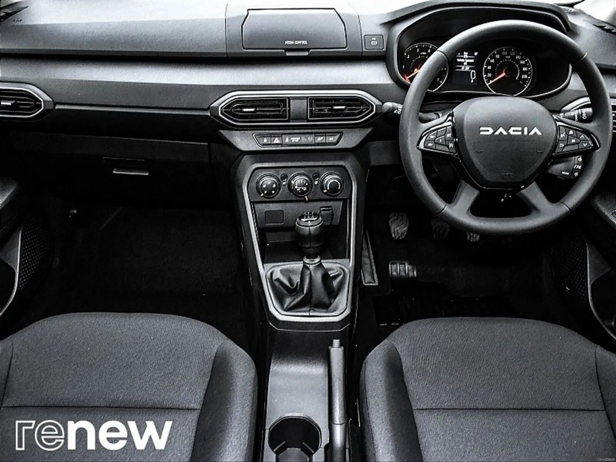 Dacia Sandero Essential TCe 90 5Sp GSR2 - Image 3