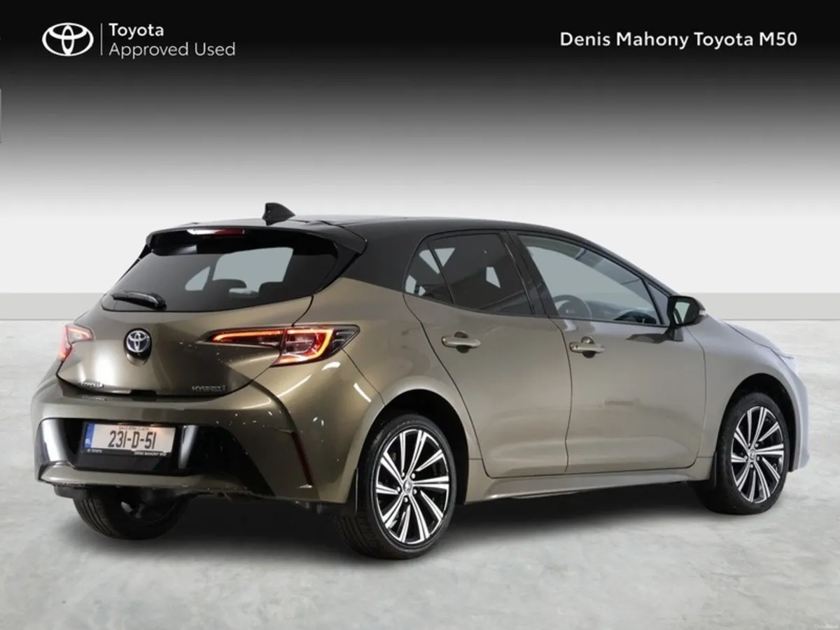Toyota Corolla Luna Sport Hybrid Hatchback - Image 2