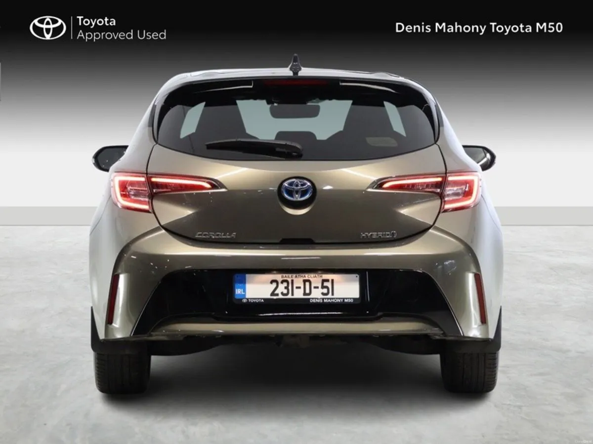 Toyota Corolla Luna Sport Hybrid Hatchback - Image 4