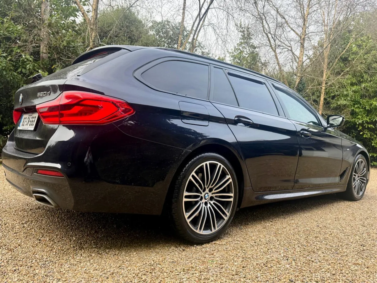 BMW 5-Series 520d M SPORT TOURING - Image 6