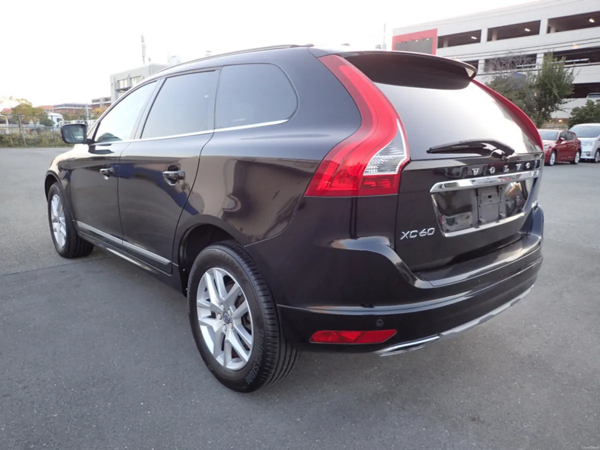 Volvo XC60 **TINY KMS**2.0 D4 SE LUXURY PREMIUM DI - Image 3