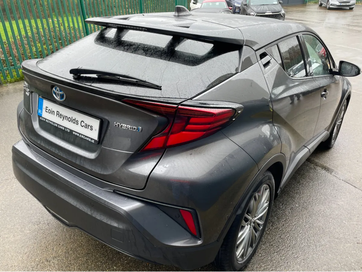 Toyota C-HR HYBRID SOL 4DR AUTO HIGH SPEC! - Image 4