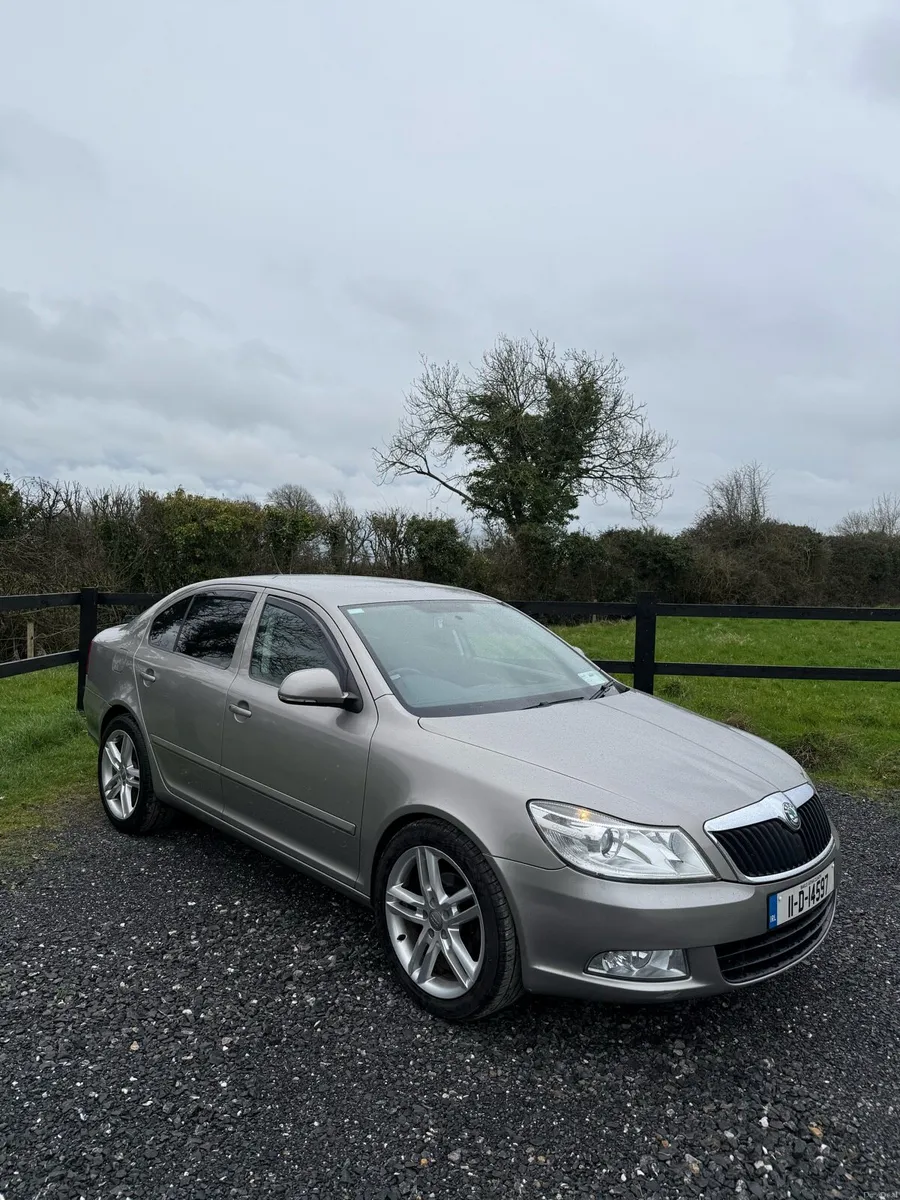 2011 Skoda Octavia 1,6 Diesel automatic - Image 1