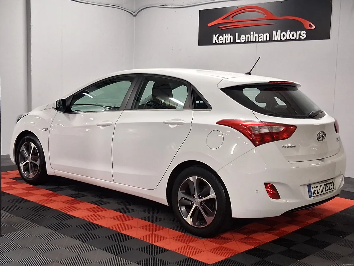 2016 Hyundai i30 **AUTO - ONLY 44K MILES** - Image 3