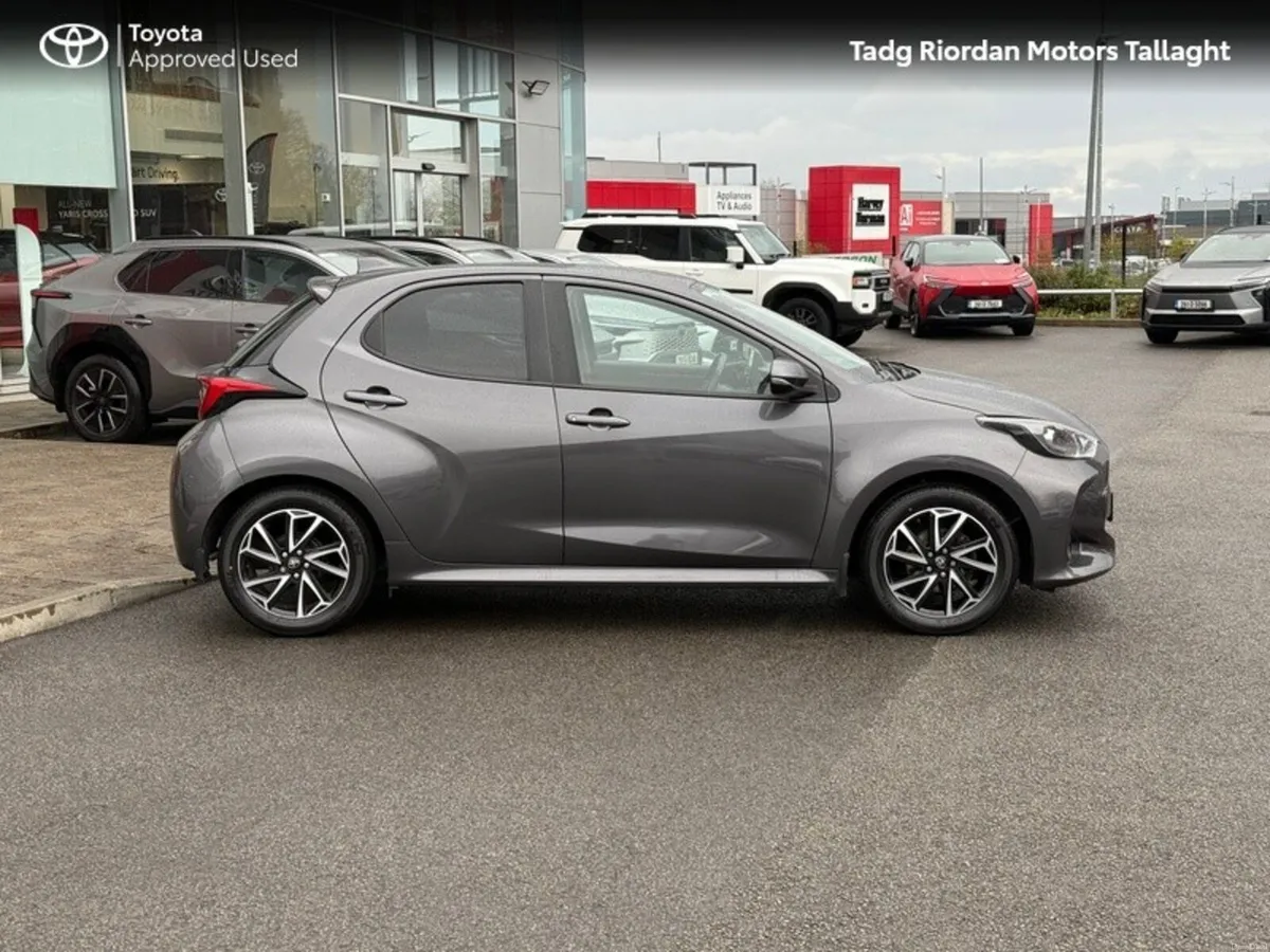 Toyota Yaris 1.0 LUNA SPORT - Image 3