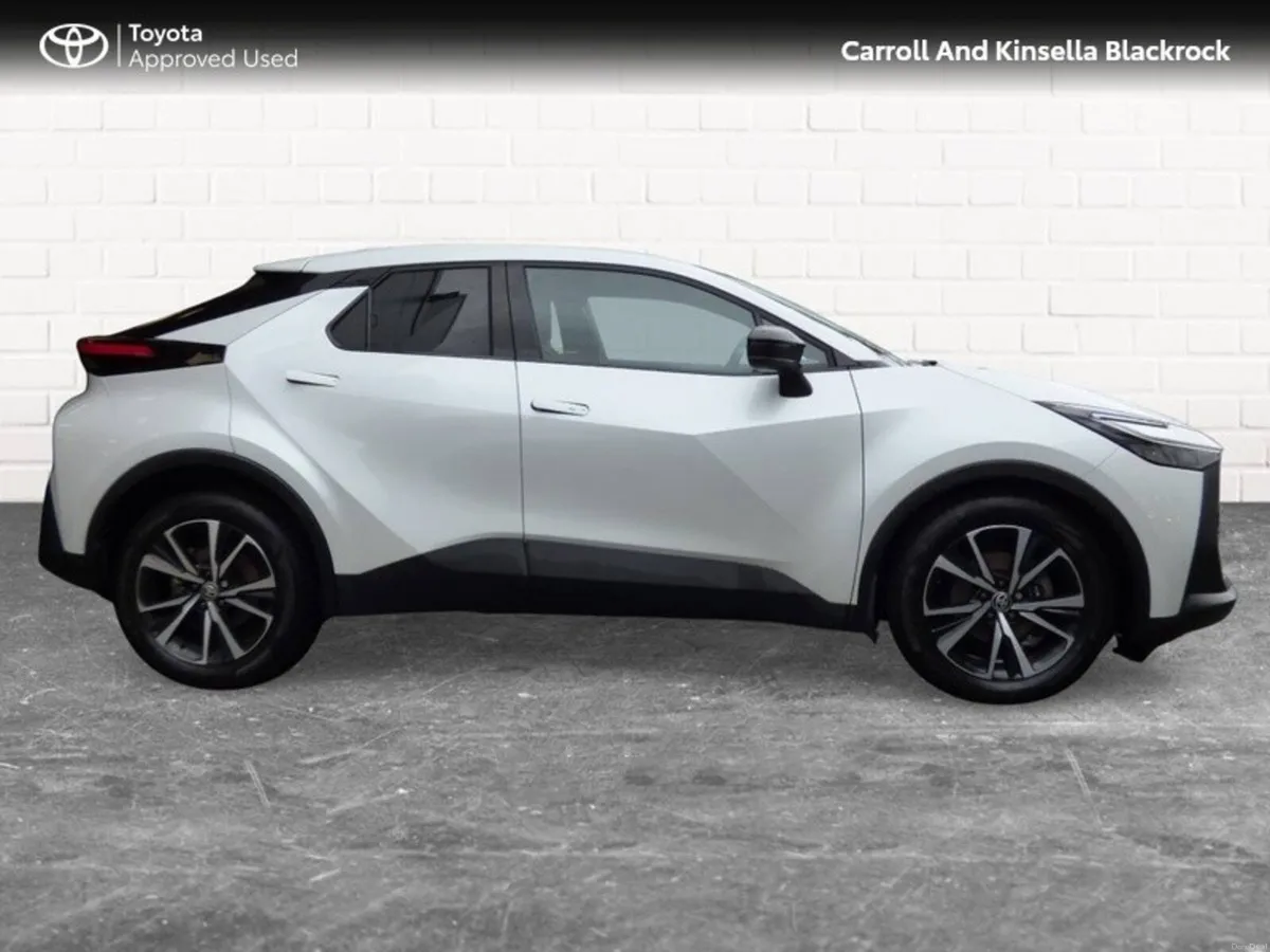 Toyota C-HR Hybrid Sport - Image 3