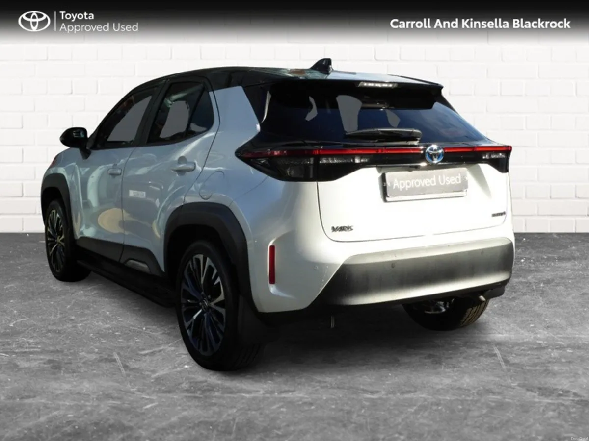 Toyota Yaris Cross Hybrid Sol - Image 3