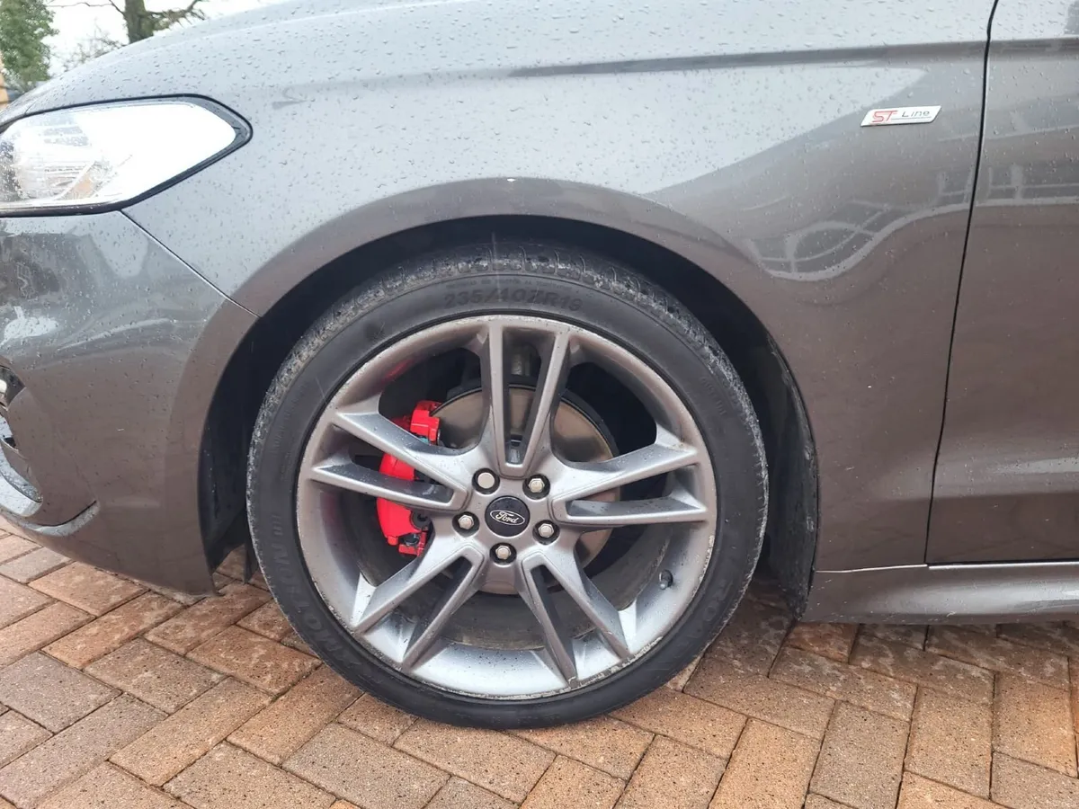 Ford Mondeo Estate ST Line - Image 4