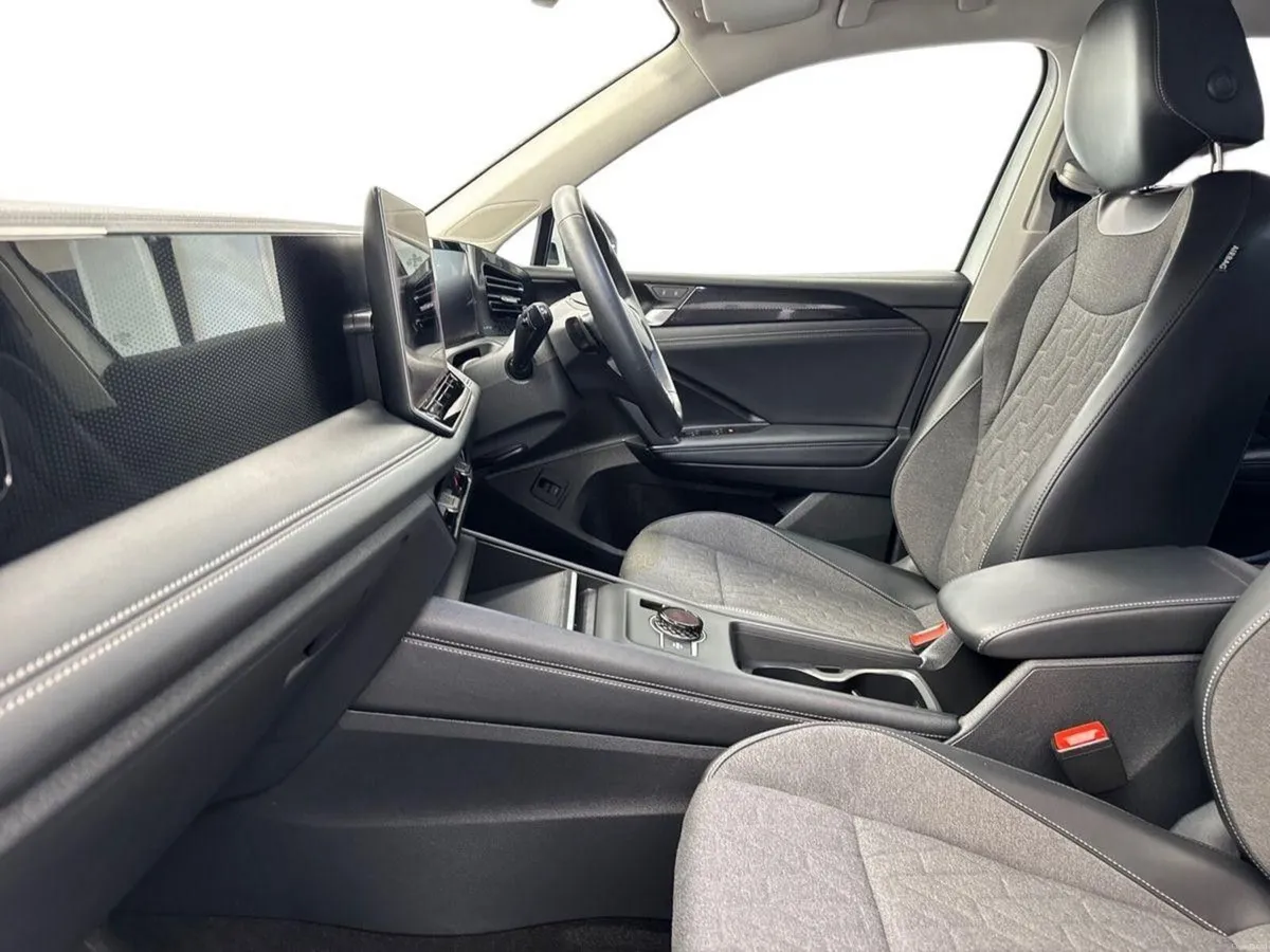 Volkswagen Tiguan 2.0TDI LAUNCH EDITION *AUTO* €11 - Image 3