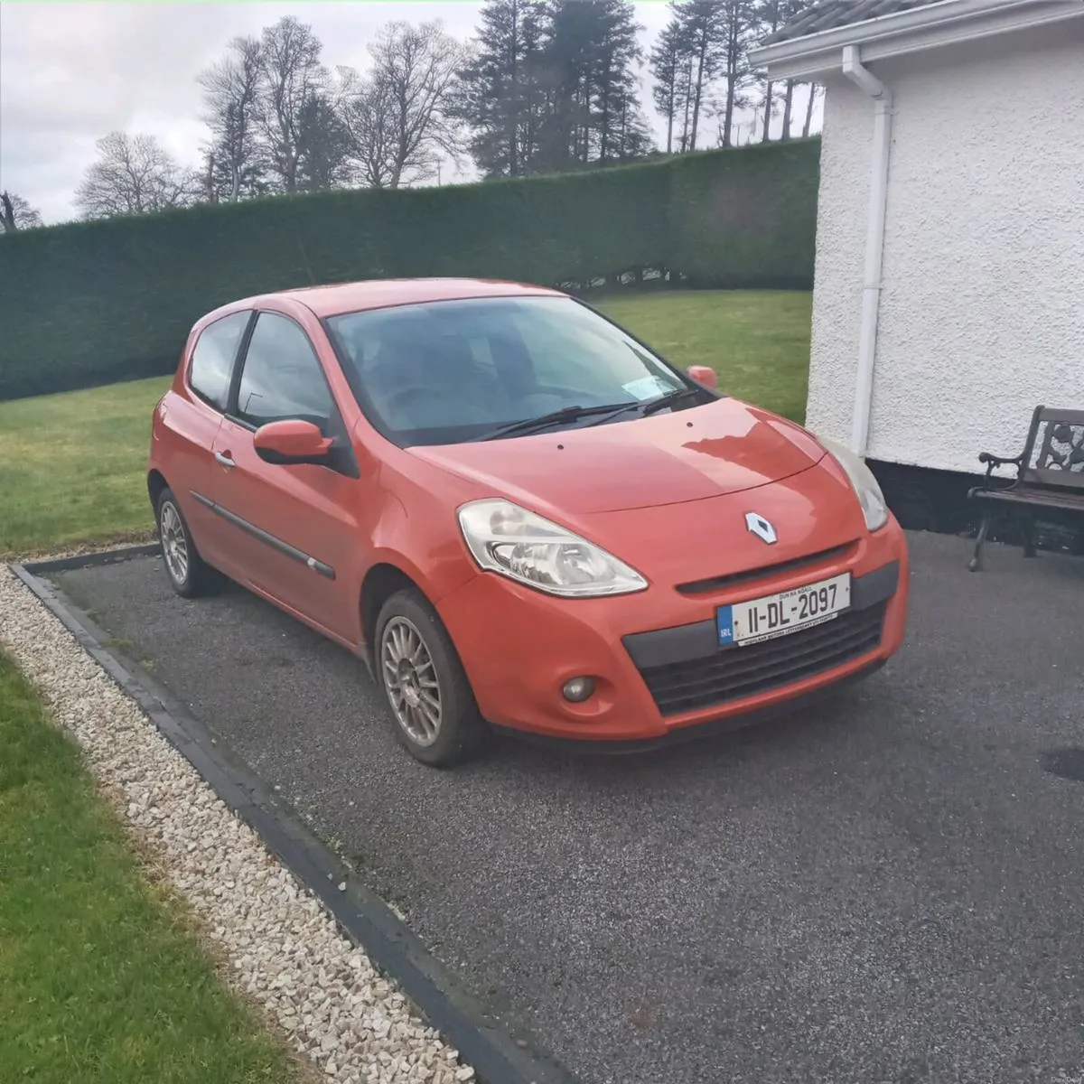 Renault Clio - Image 2