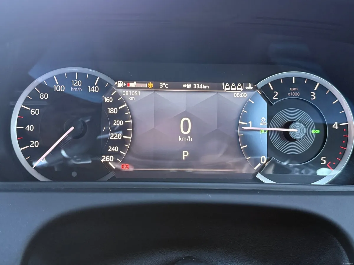 Range Rover Velar (Land Rover Serviced MARCH 2026) - Image 4