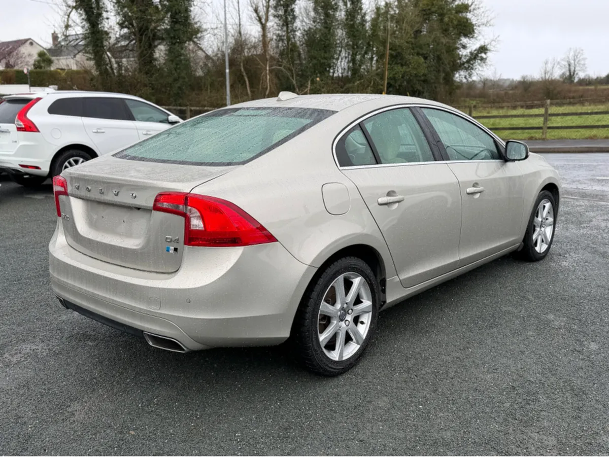 Volvo S60 2.0 D4 SE DYNAMIC PLUS DIESEL AUTOMATIC - Image 4