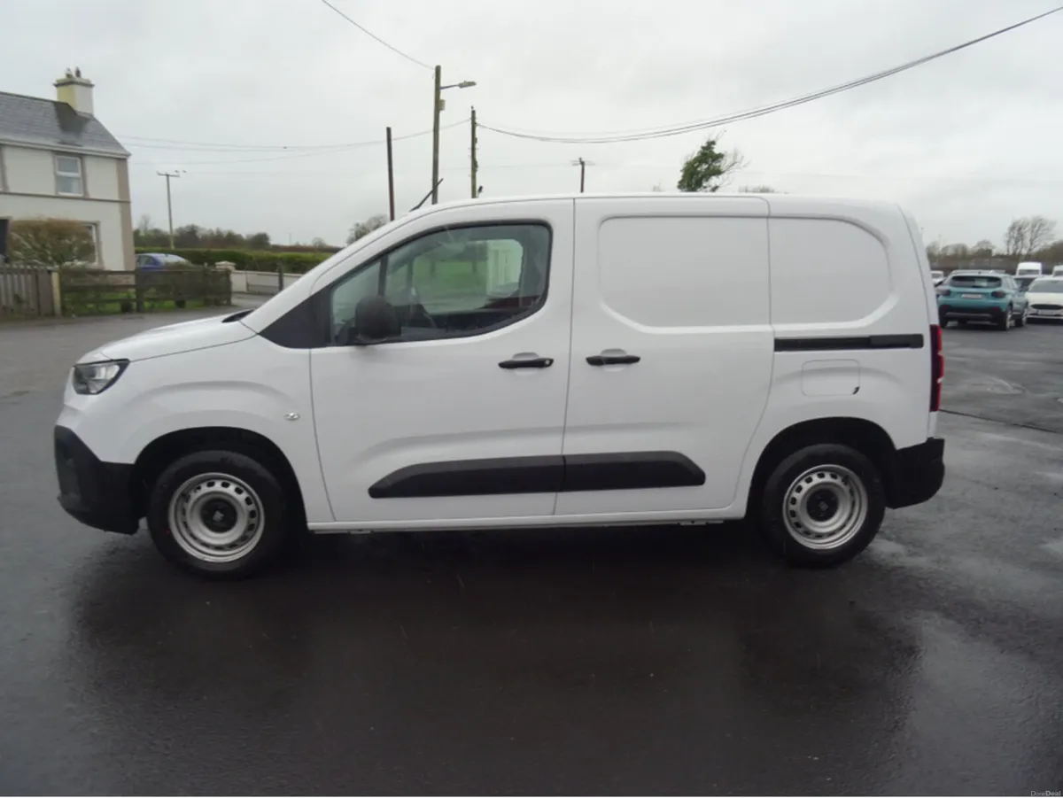 Fiat Doblo SWB 1.5 100HP 650KG TECN - Image 3