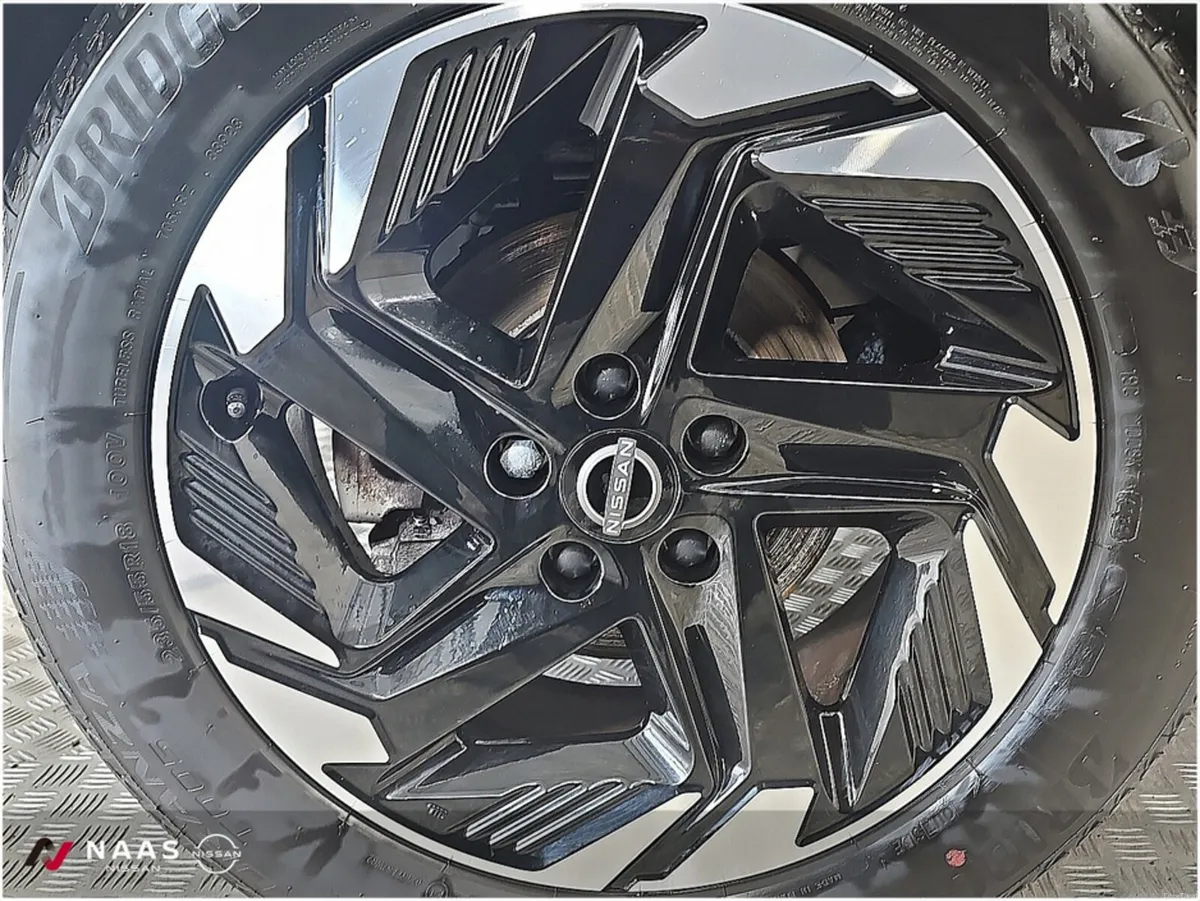 Nissan Qashqai E-POWER SV MY24 4DR A - Image 6