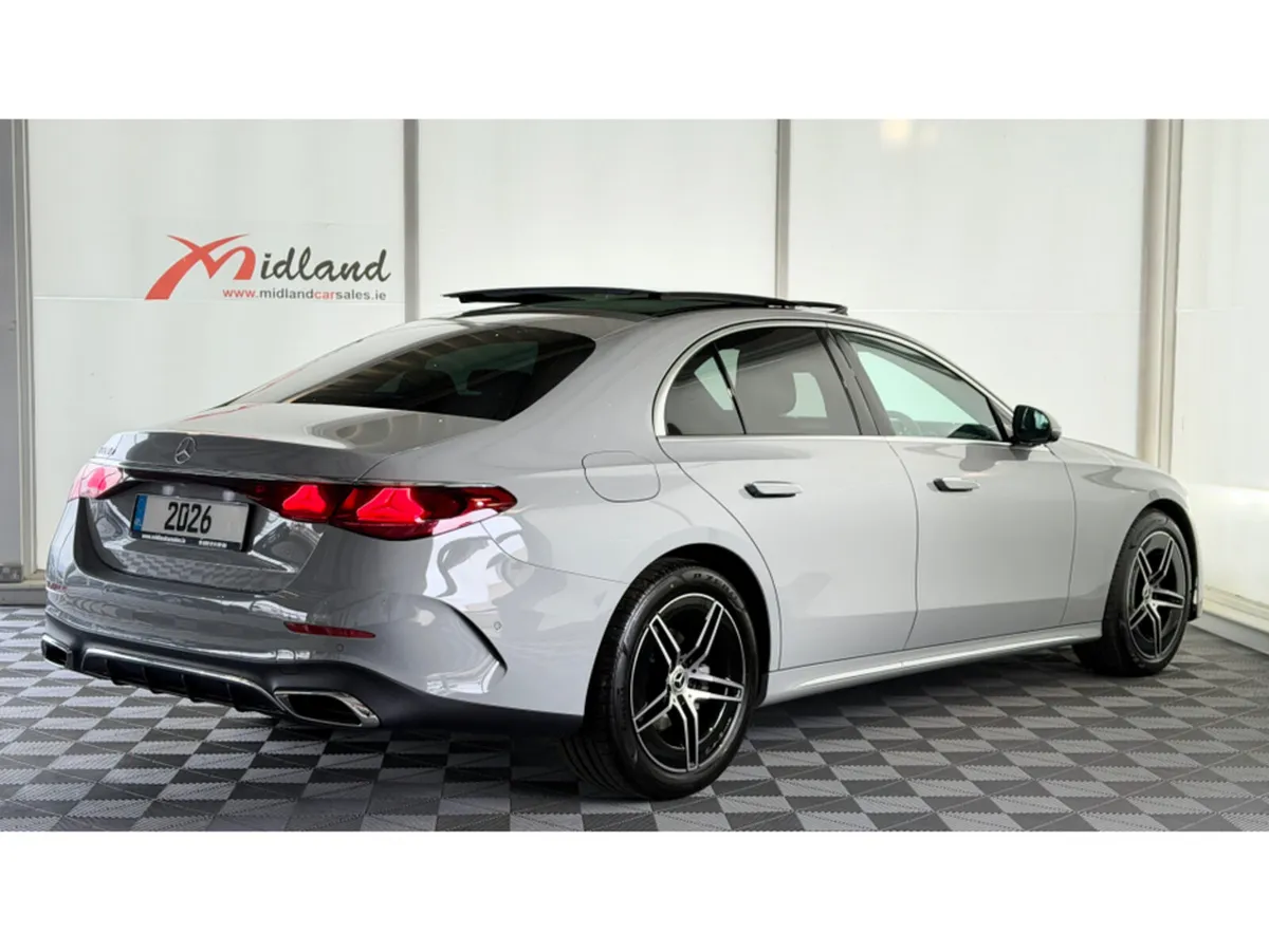 Mercedes-Benz E-Class 214 E 220 D AMG LINE PREMIUM - Image 3