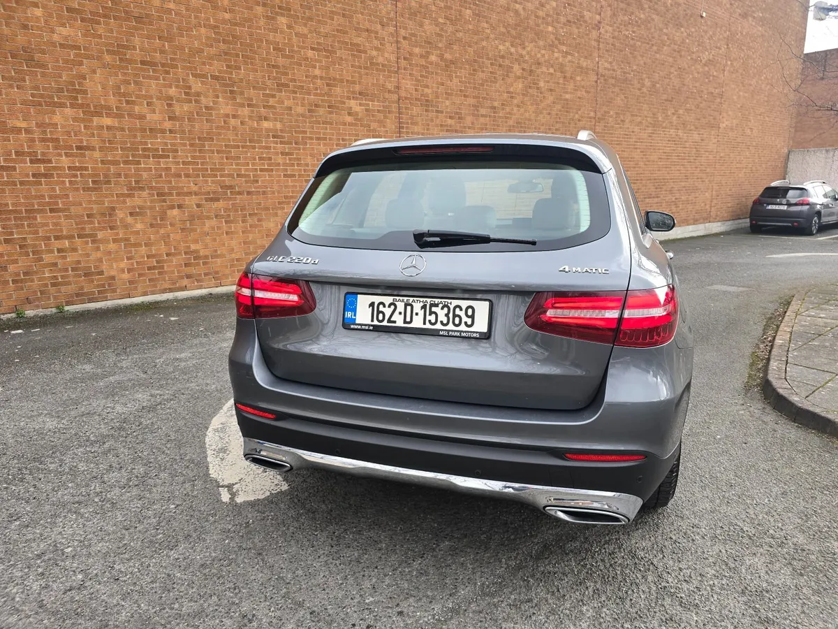 Mercedes-Benz GLC 2016 - Image 4