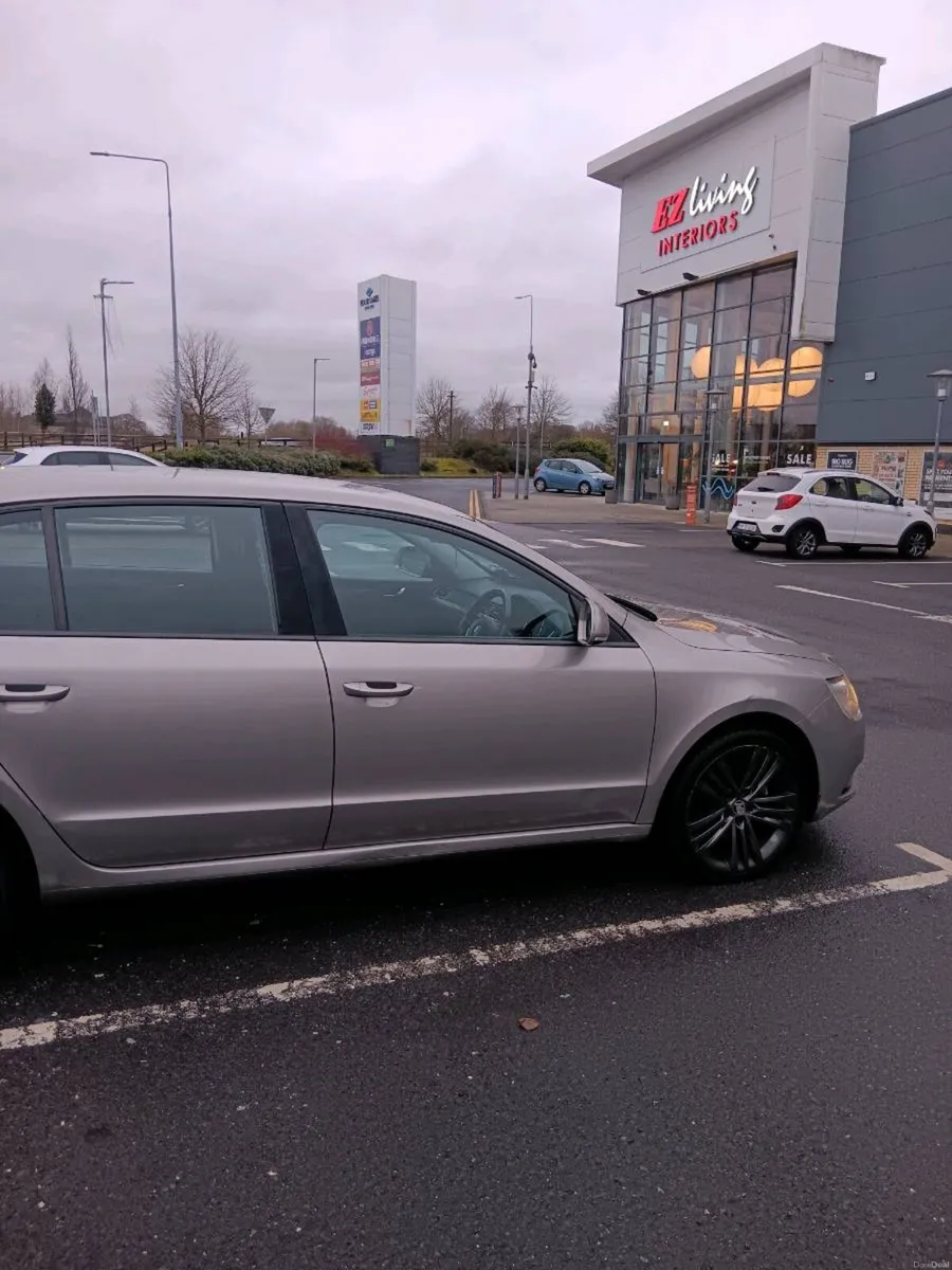 14 Skoda Superb. - Image 1