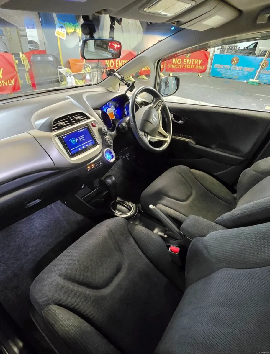2012 Honda Fit 1.3 Hybrid - Image 4