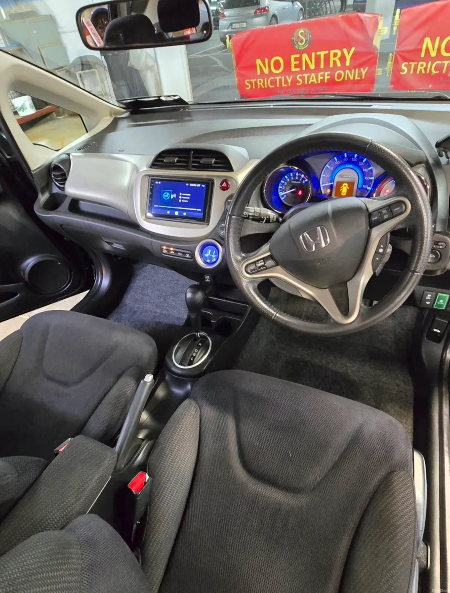 2012 Honda Fit 1.3 Hybrid - Image 3