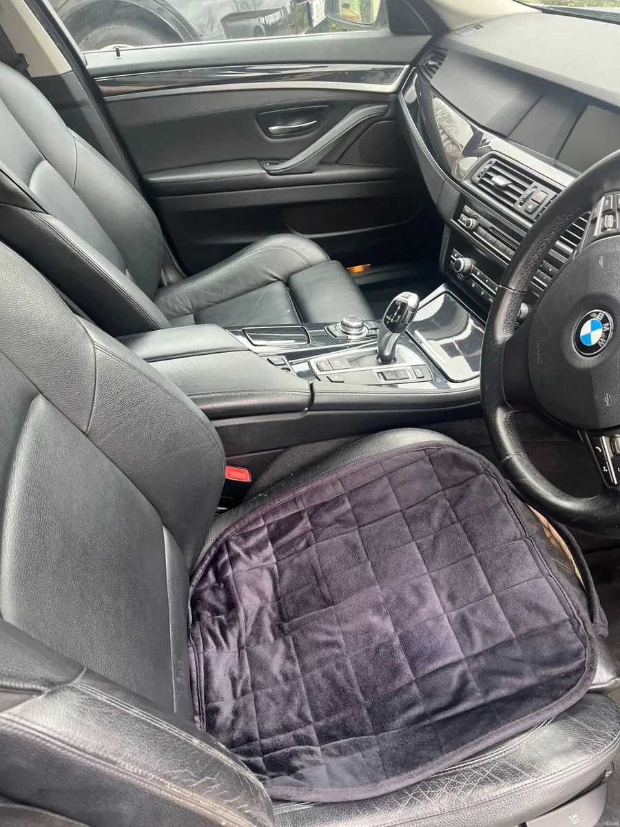 BMW 5-Series 2011 - Image 4