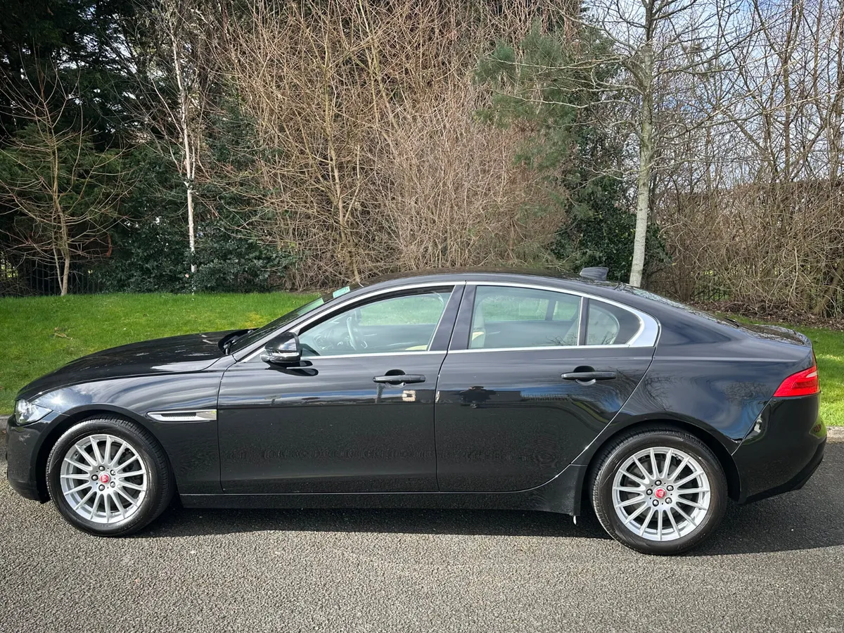 Jaguar XE 2018 63Kms Automatic - Image 3
