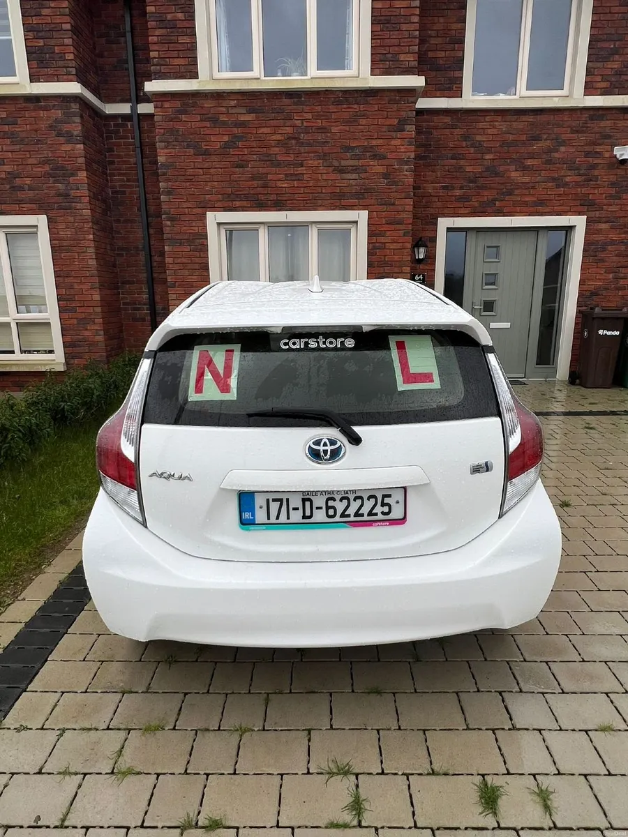 Toyota Aqua 2017 - Image 2