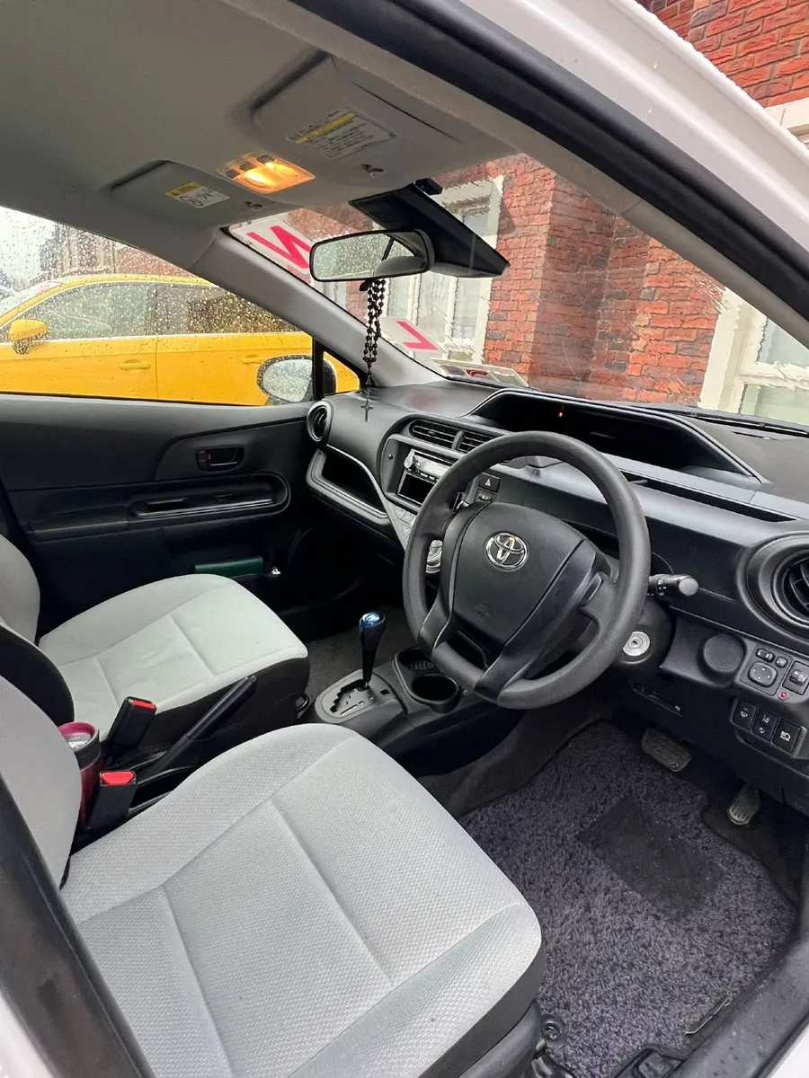 Toyota Aqua 2017 - Image 3