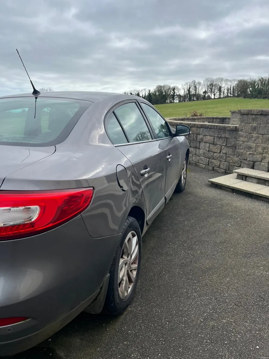 Renault Fluence 2015 - Image 2