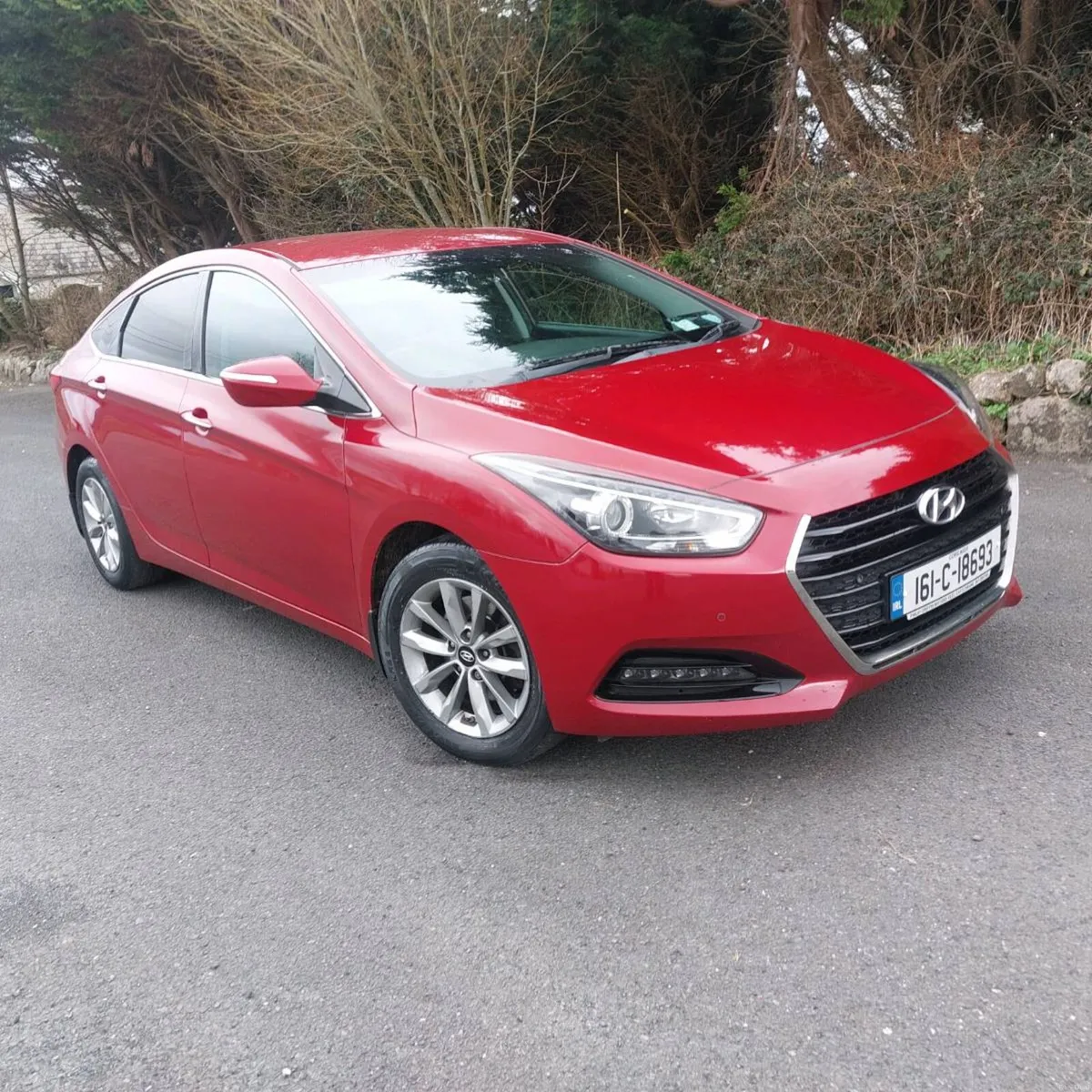 2012 hyundai i40 nct 3/27 tax6/26 114000mile - Image 1