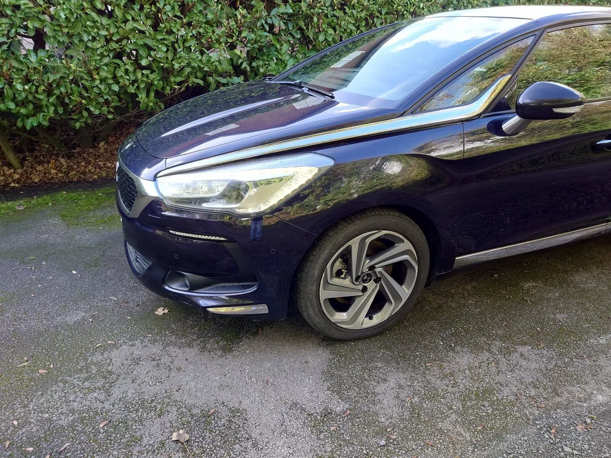 DS Automobiles DS 5 2016 - Image 2