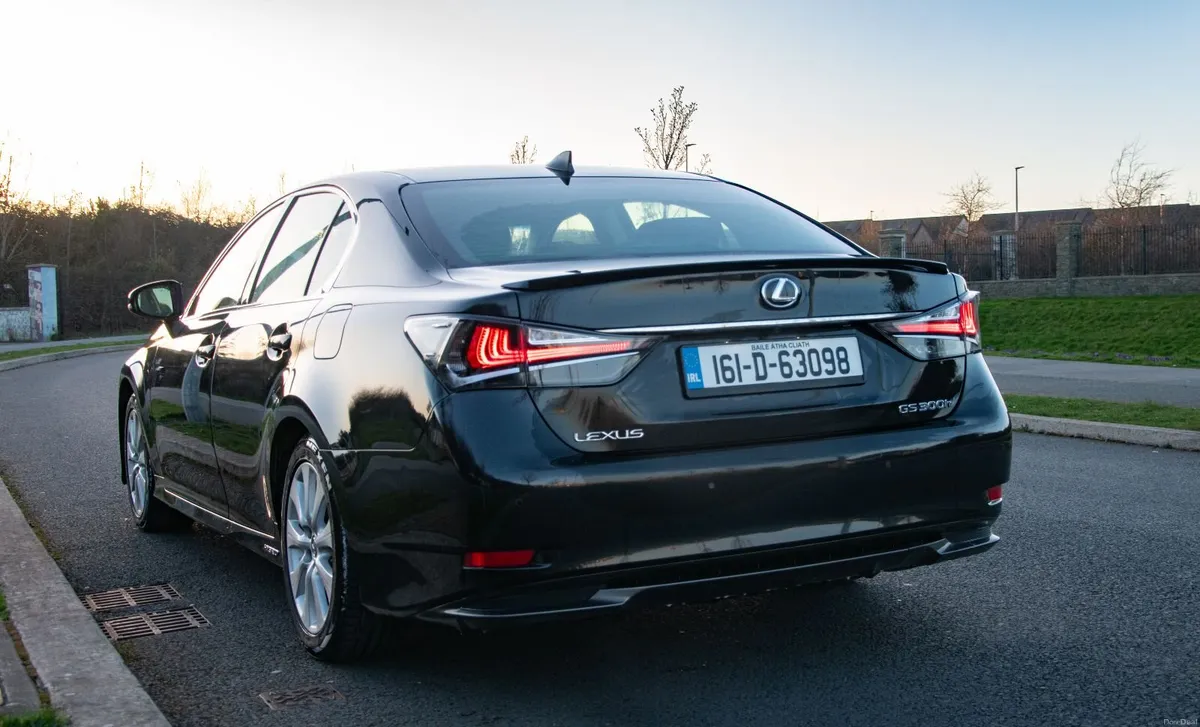 Lexus GS 300h 2016 - Image 4