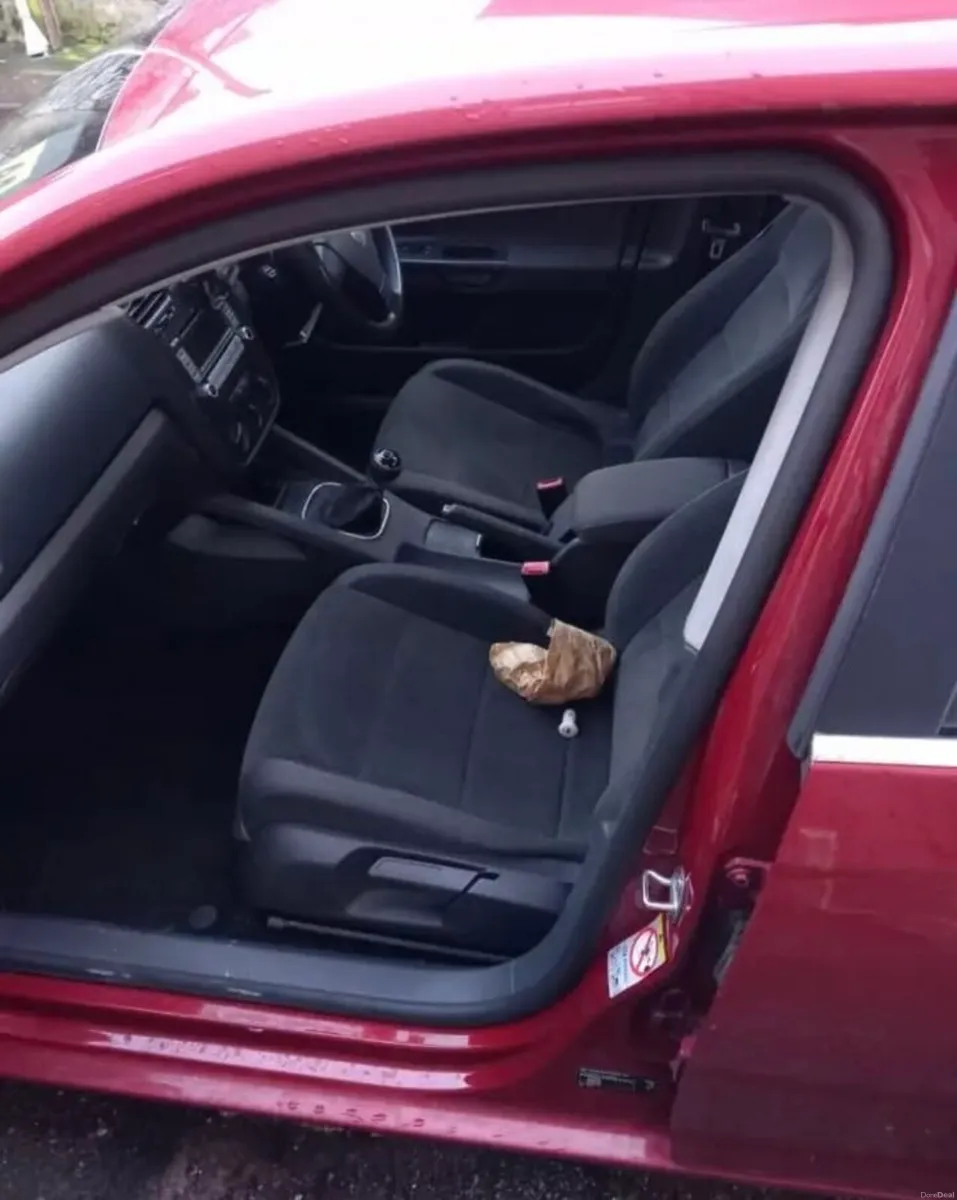 VW Passat 1.6 petrol - Image 4