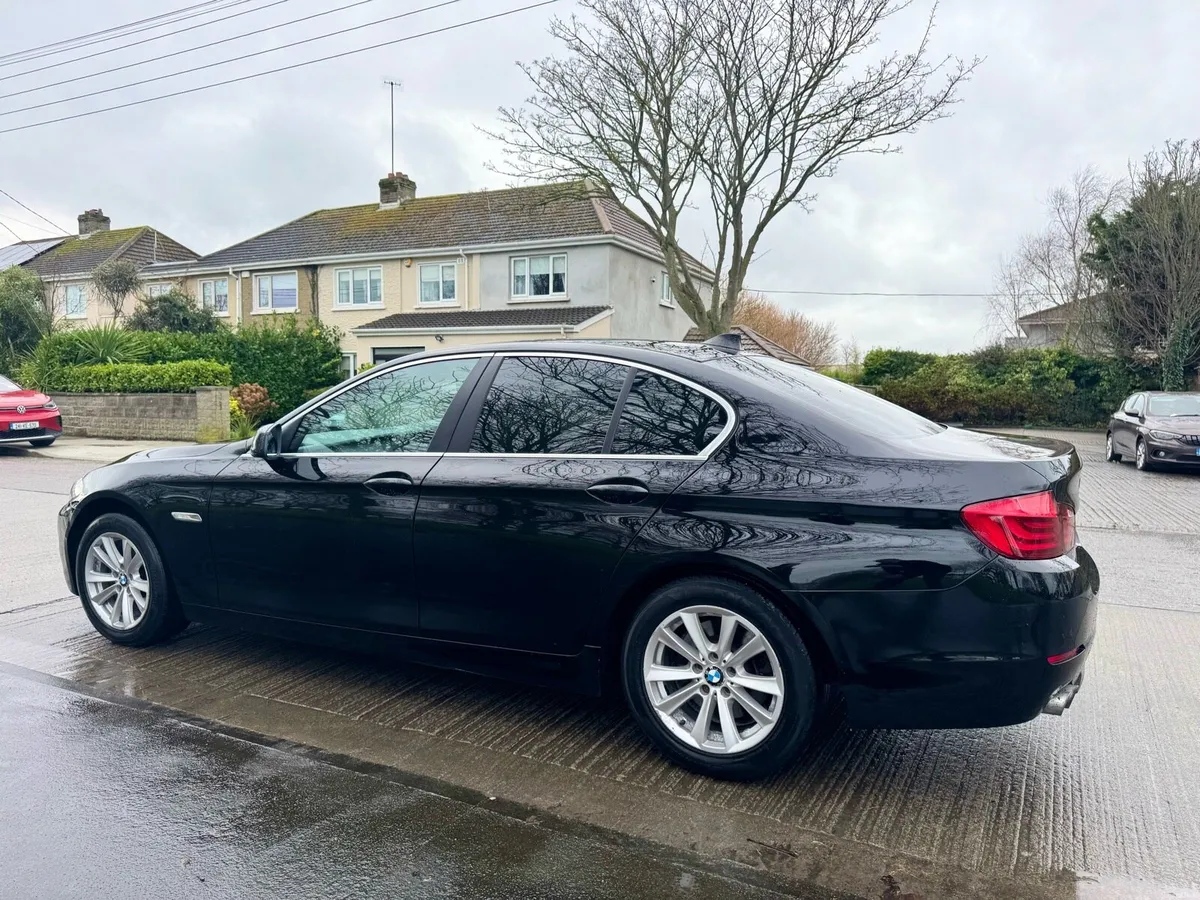 BMW 520D // NCT 05/26 // OYSTER LEATHER - Image 4