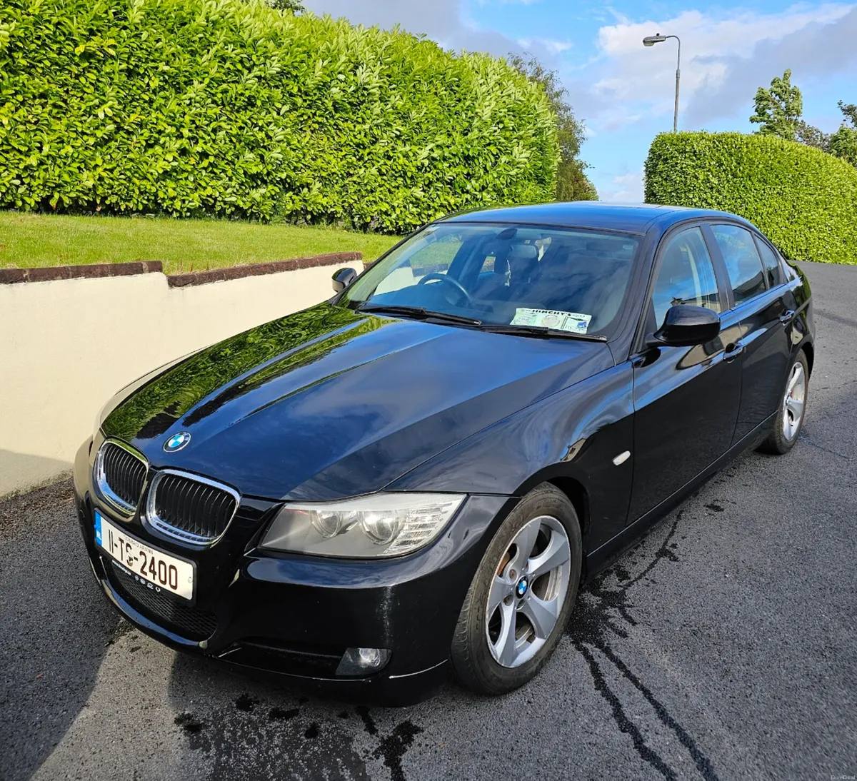 BMW 3 Series 2011 - Image 1