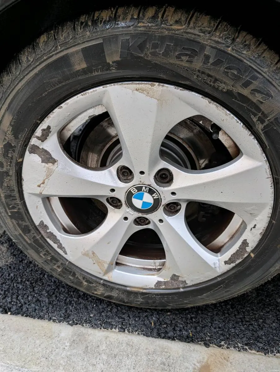 BMW 3 Series 2011 - Image 4