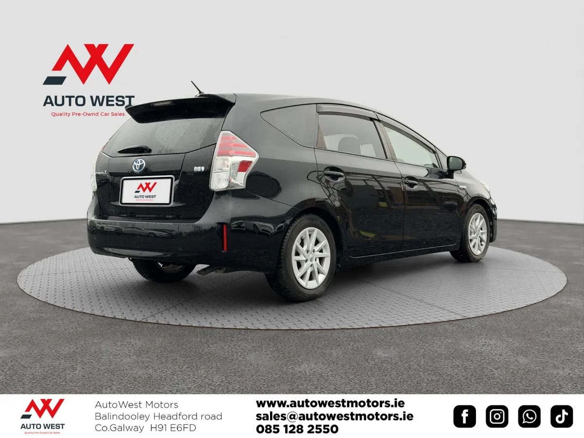 2018 Toyota Prius Self Charging Hybrid 7 SEATER - Image 5