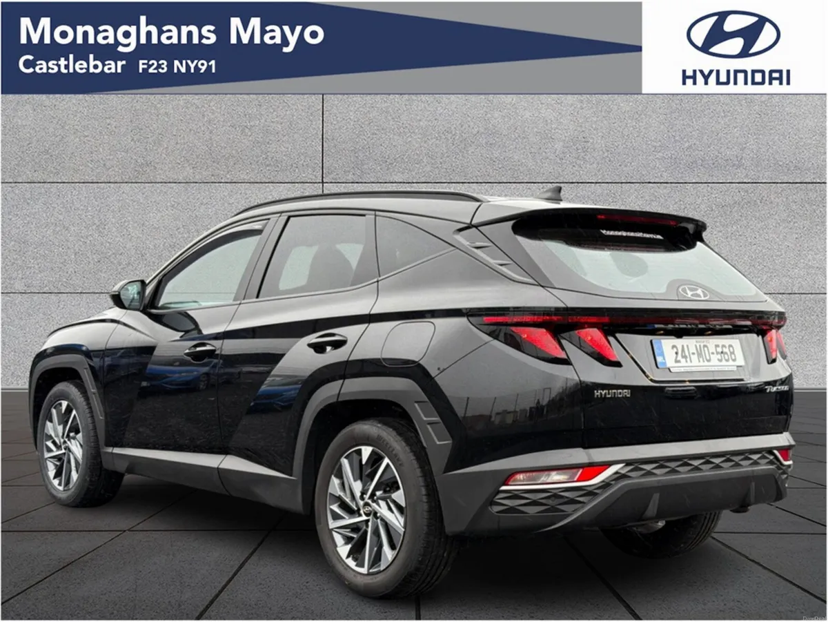 Hyundai Tucson EXECUTIVE 1.6 DIESEL 5DR - Image 3