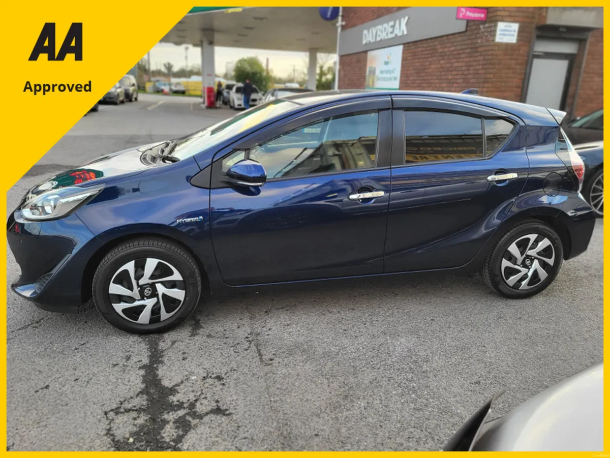 Toyota Aqua DAA-NHP10 - Image 3