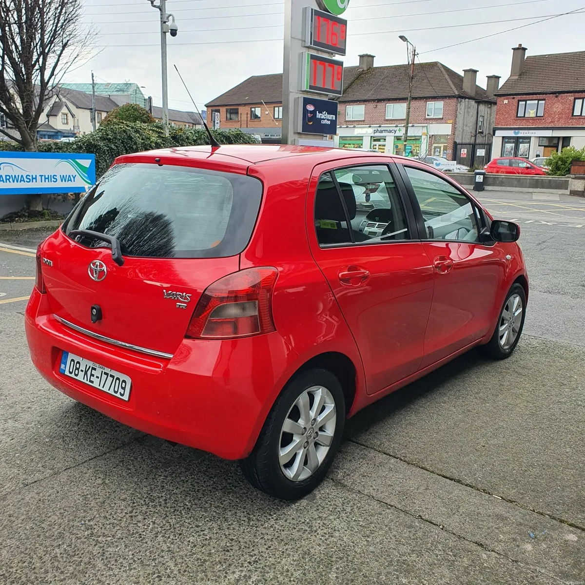 Toyota Yaris 1.3 VVT-i ***better than 1.0*** - Image 3