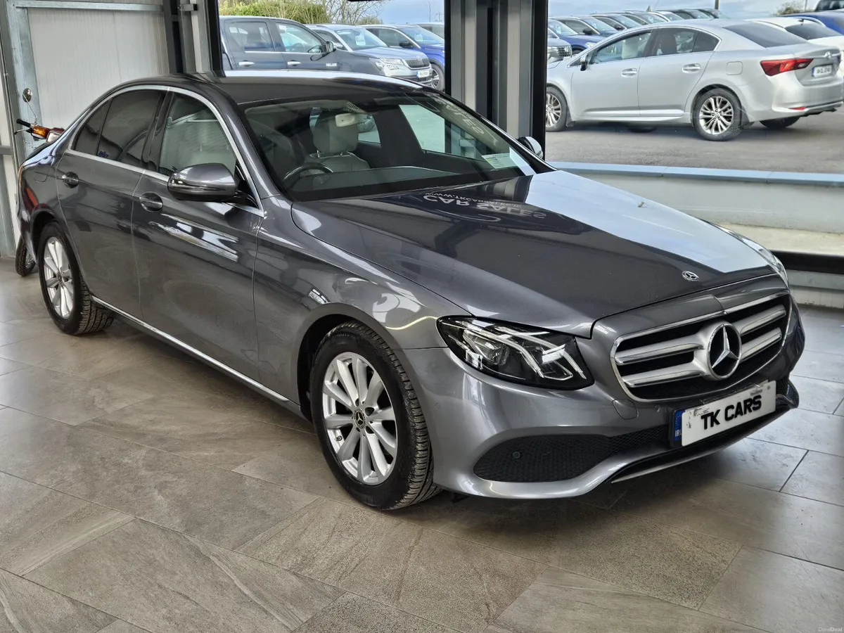 18 MERCEDES-BENZ E-CLASS AVANTGARDE AUTOMATIC - Image 1