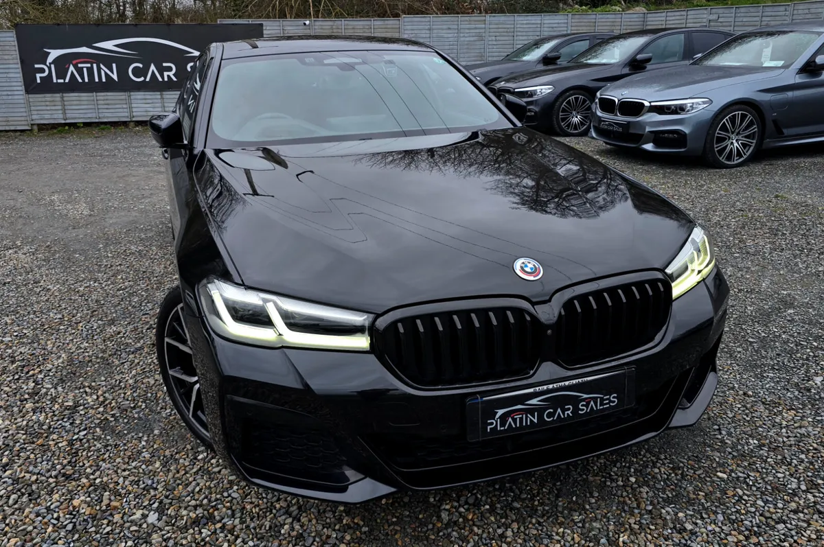 🔥 2022 BMW 530e LCI  M-sport Plug-in Hybrid Huge - Image 2