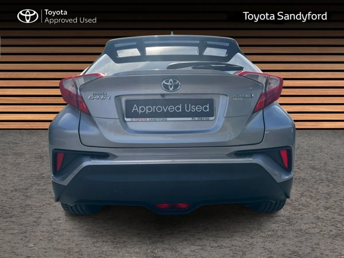 Toyota C-HR HYBRID SPORT // REAR CAMERA // BLUETOO - Image 4