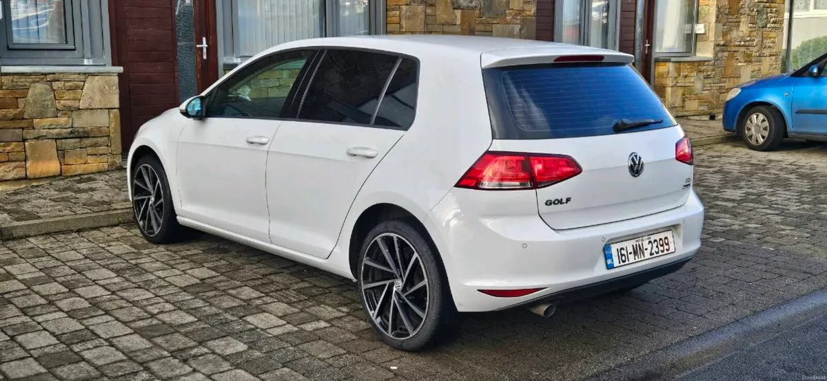 2016 Volkswagen Golf - Image 3