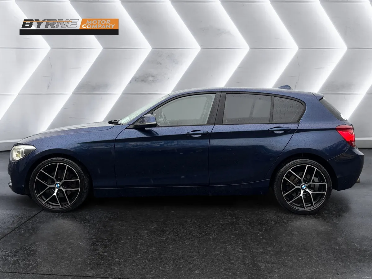 BMW 116i ES AUTO 2014 - Image 2