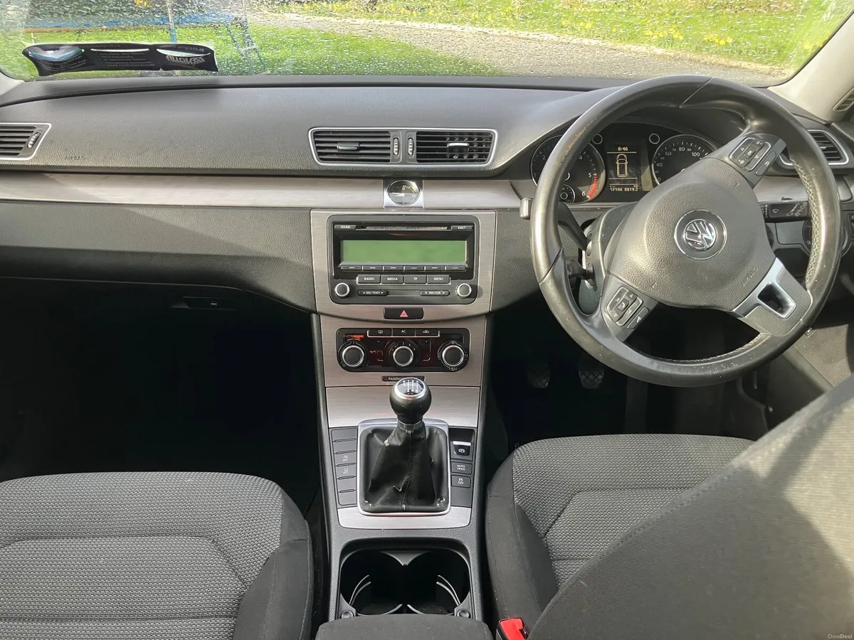 Volkswagen Passat 2011TDI SE Bluemotion Technology - Image 4