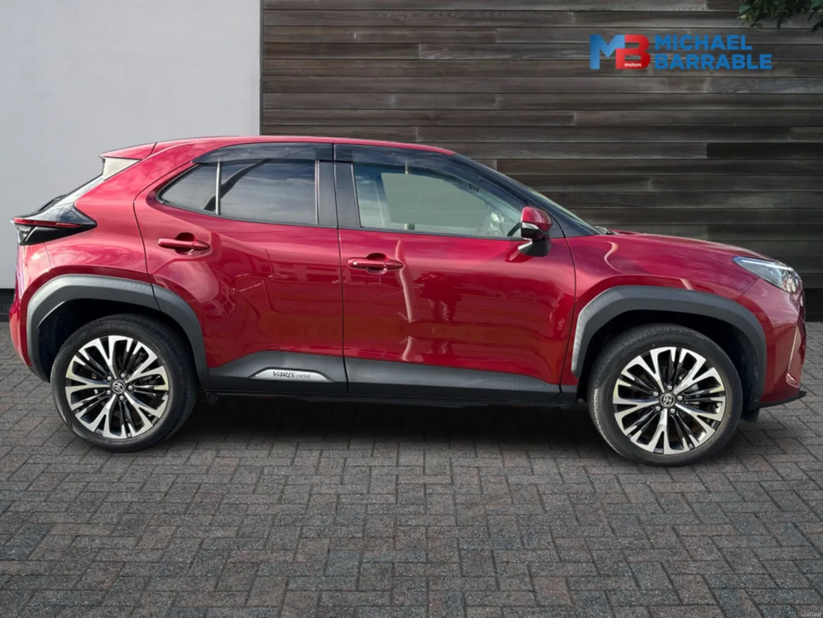 Toyota Yaris Cross 1.5L Petrol Hybrid Automatic - Image 4