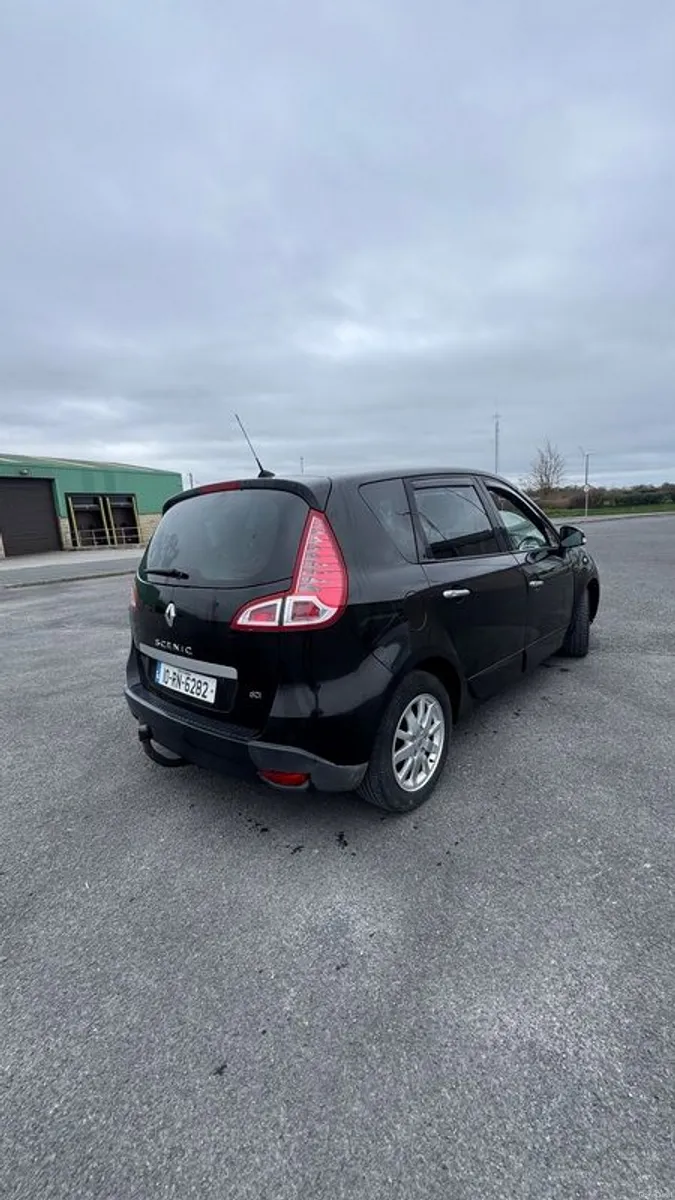 2010 Renault Scenic tax and NCT - Image 3