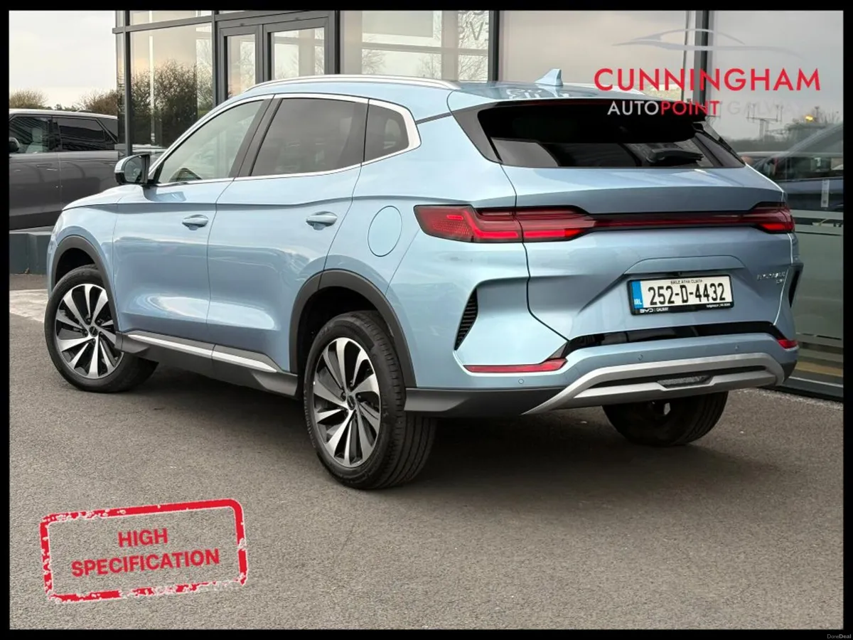 BYD SEAL U DM-i Boost 18.8kWh **80km EV Range** - Image 2