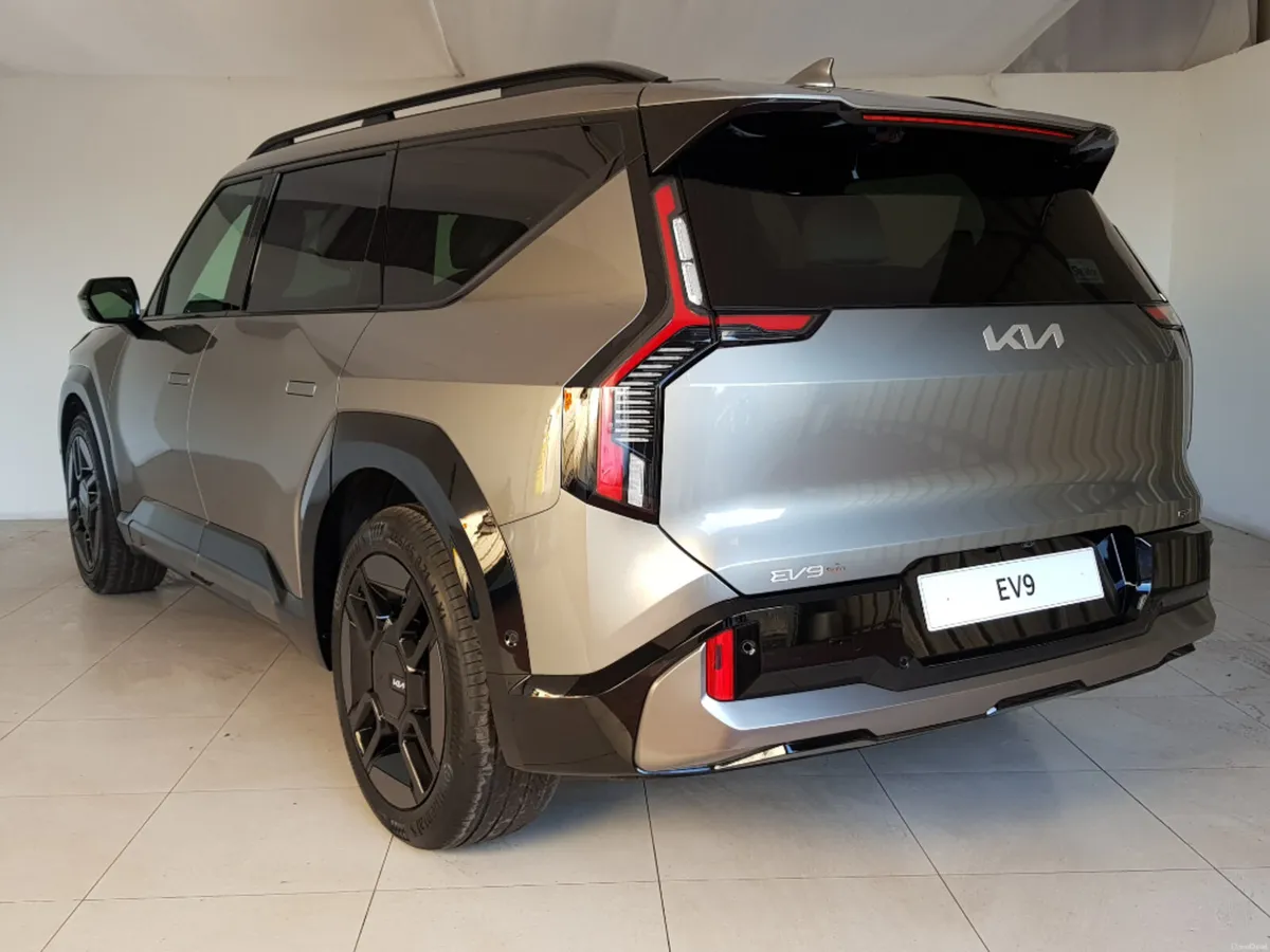 Kia EV9 - Image 3