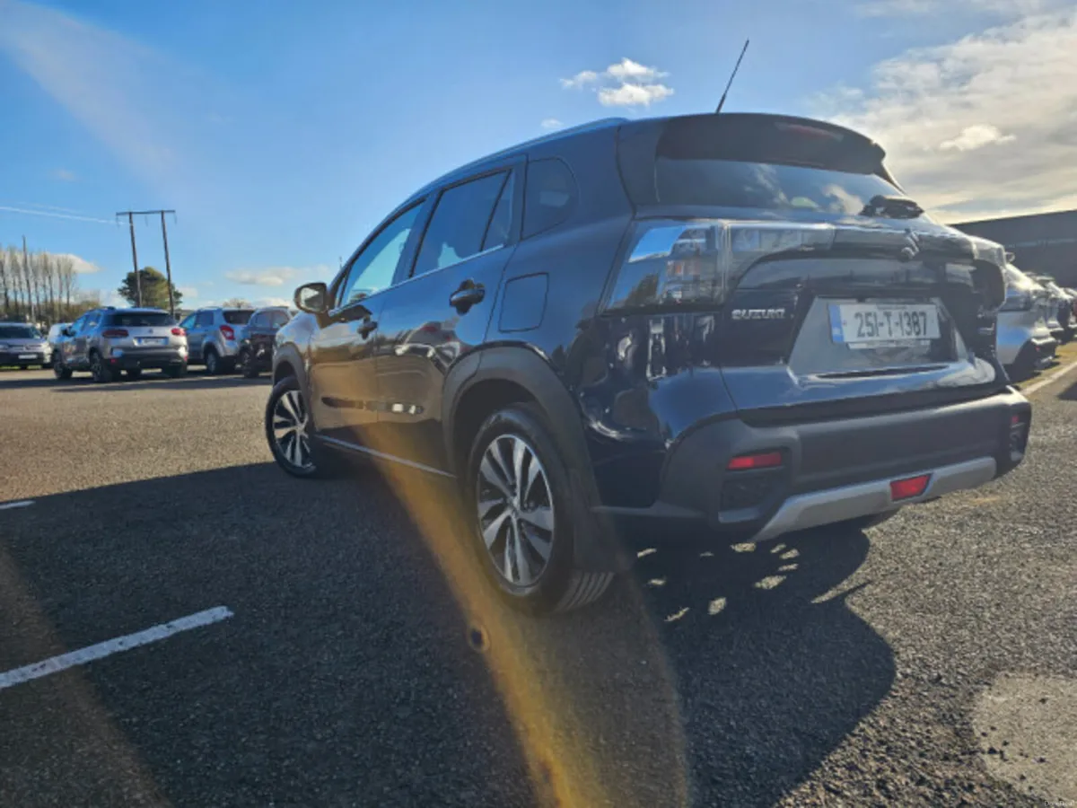 Suzuki S-CROSS 4X4 - Image 4